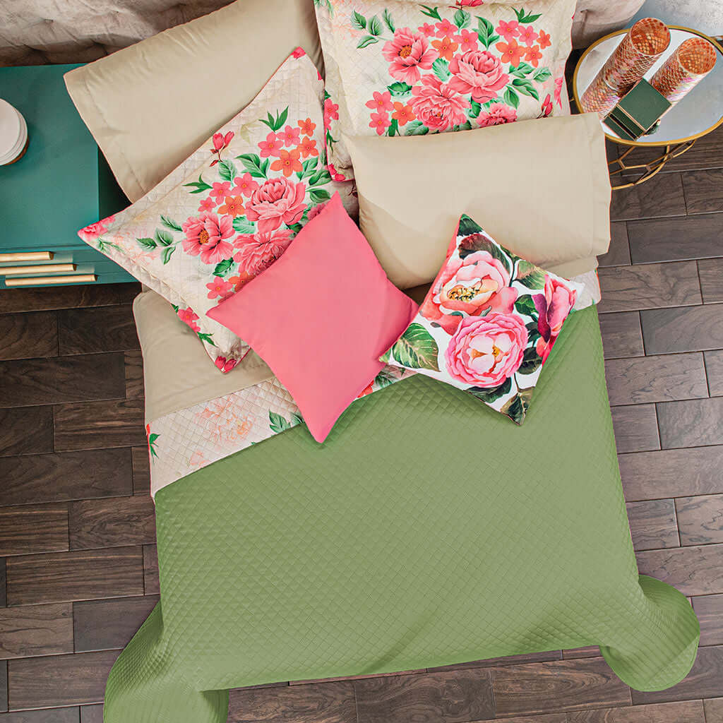 Cayetana Bedspread Set & Sheet Set