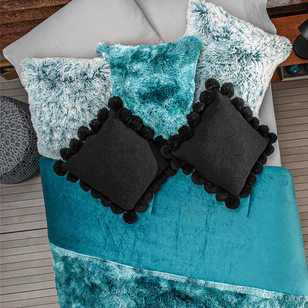 Everest Throw Pillow Set